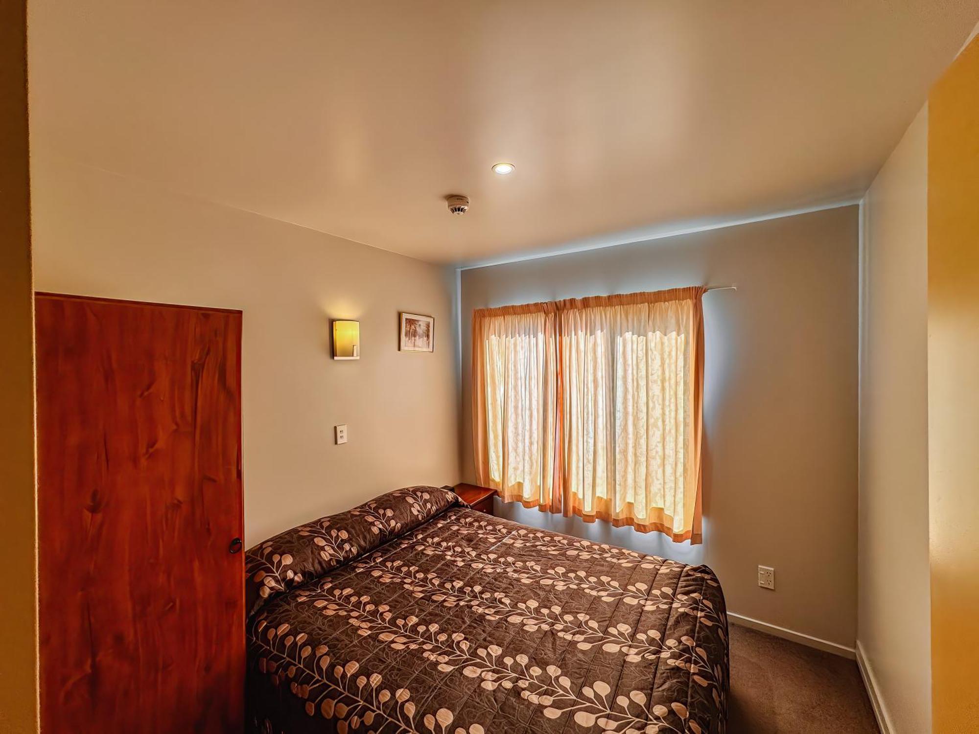Bealey Avenue Motel